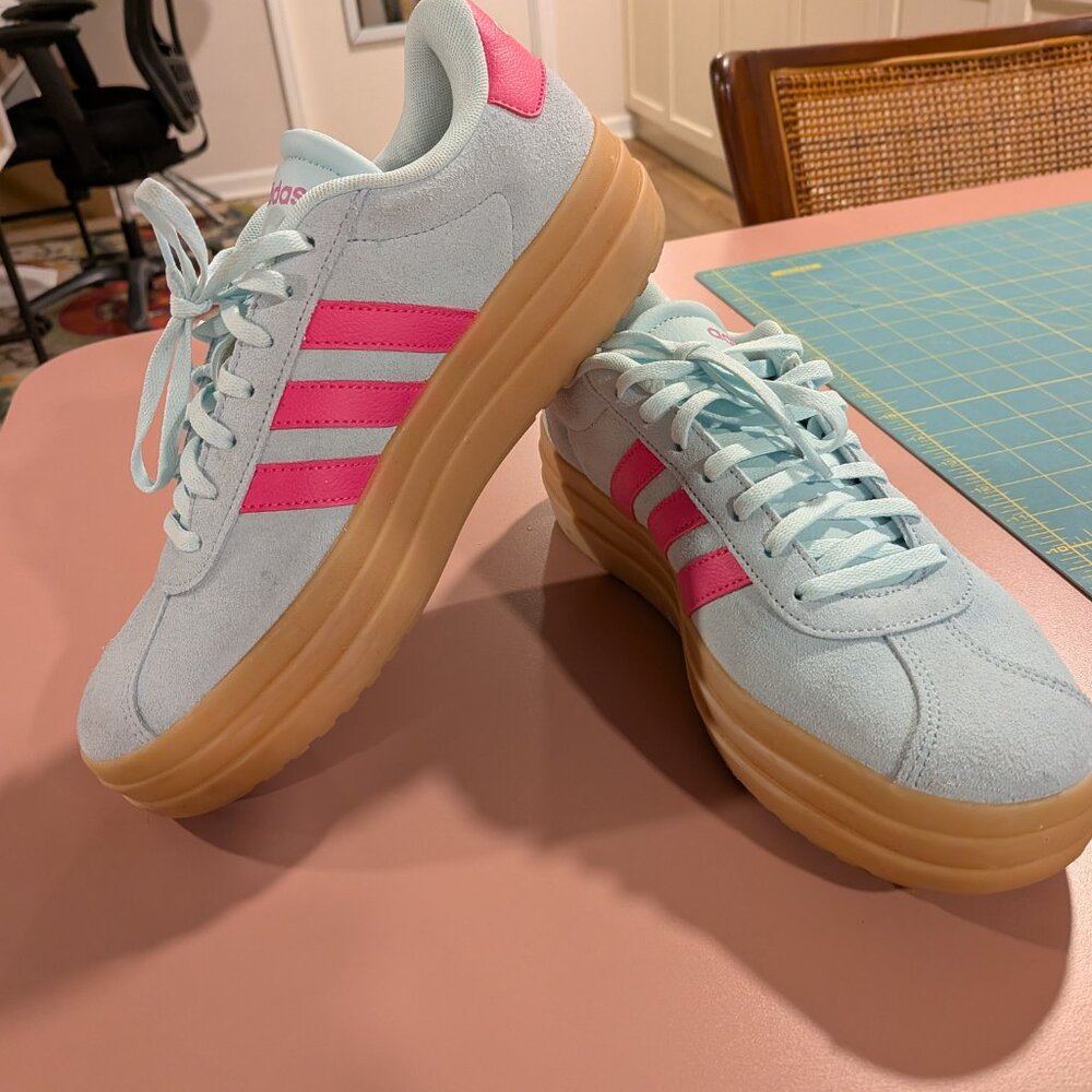 Women's VL Court Bold Platform Sneaker - Picture 6 of 8